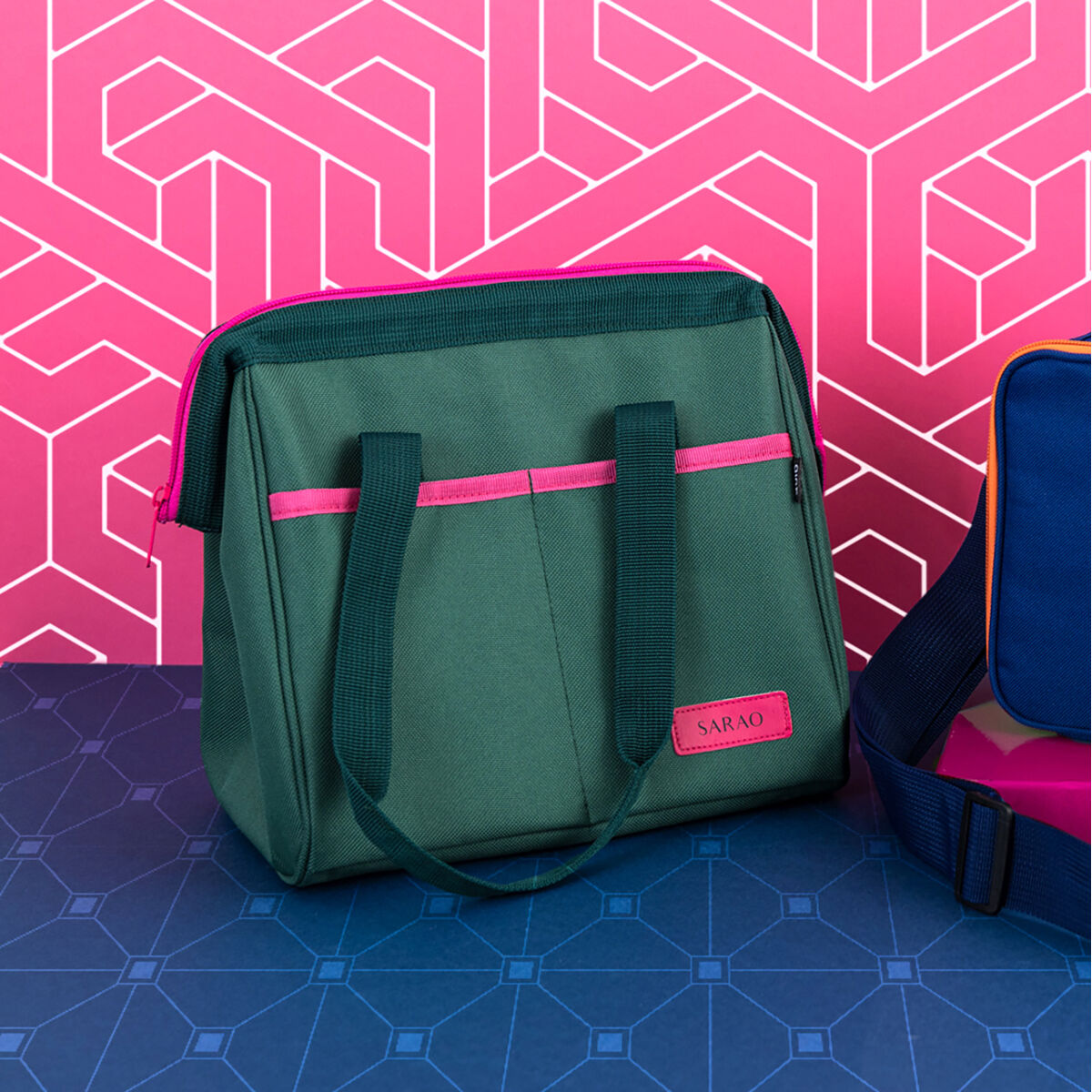 V4H4986449A0B4A24E3DBE3C8CBBB64BAB6R5315163P3