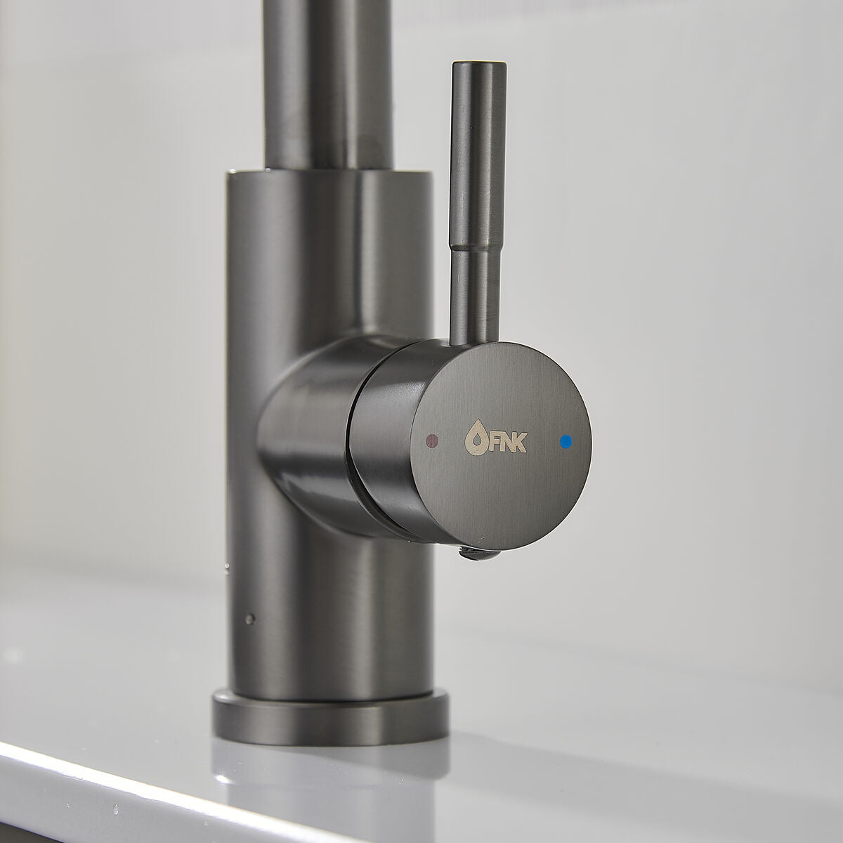 V2HF8969E5E3903ED0AF96D49A95A1F7D1DR6874188P7