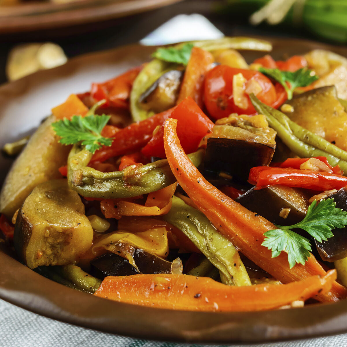 V6HD5F67120466044377D4D81FC549E53B8R5366431P7