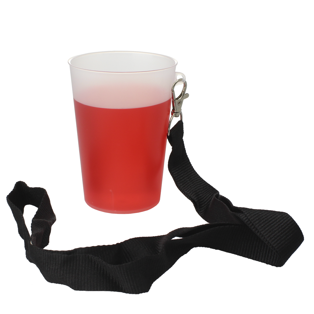 CONJUNTO COPO EM PP COM ARGOLA E FITA DE PESCOÇO PRETA COM MOSQUETÃO 25CL (250ML)