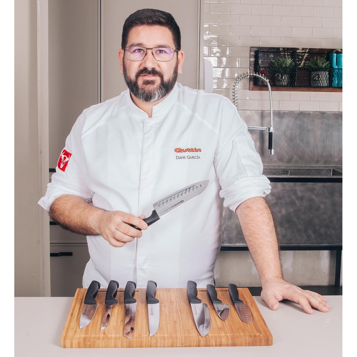 V7H9946A245E4372333E885F5DDE83B6163R5478957P3